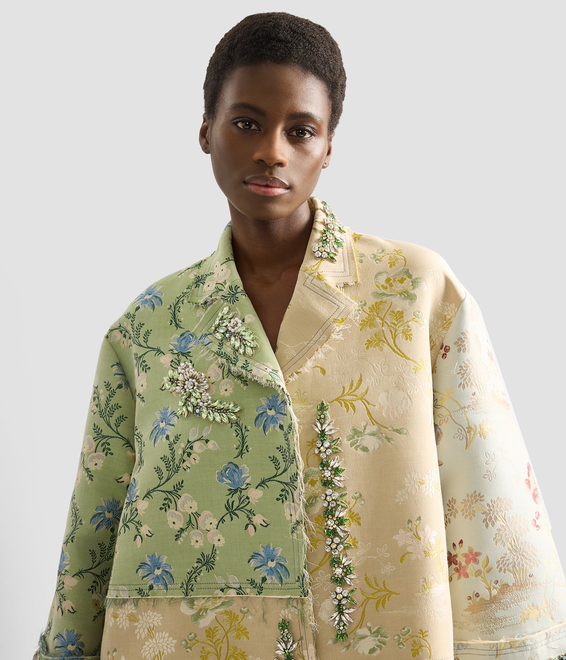 Embroidered Floral Jacquard Coat - Image 4
