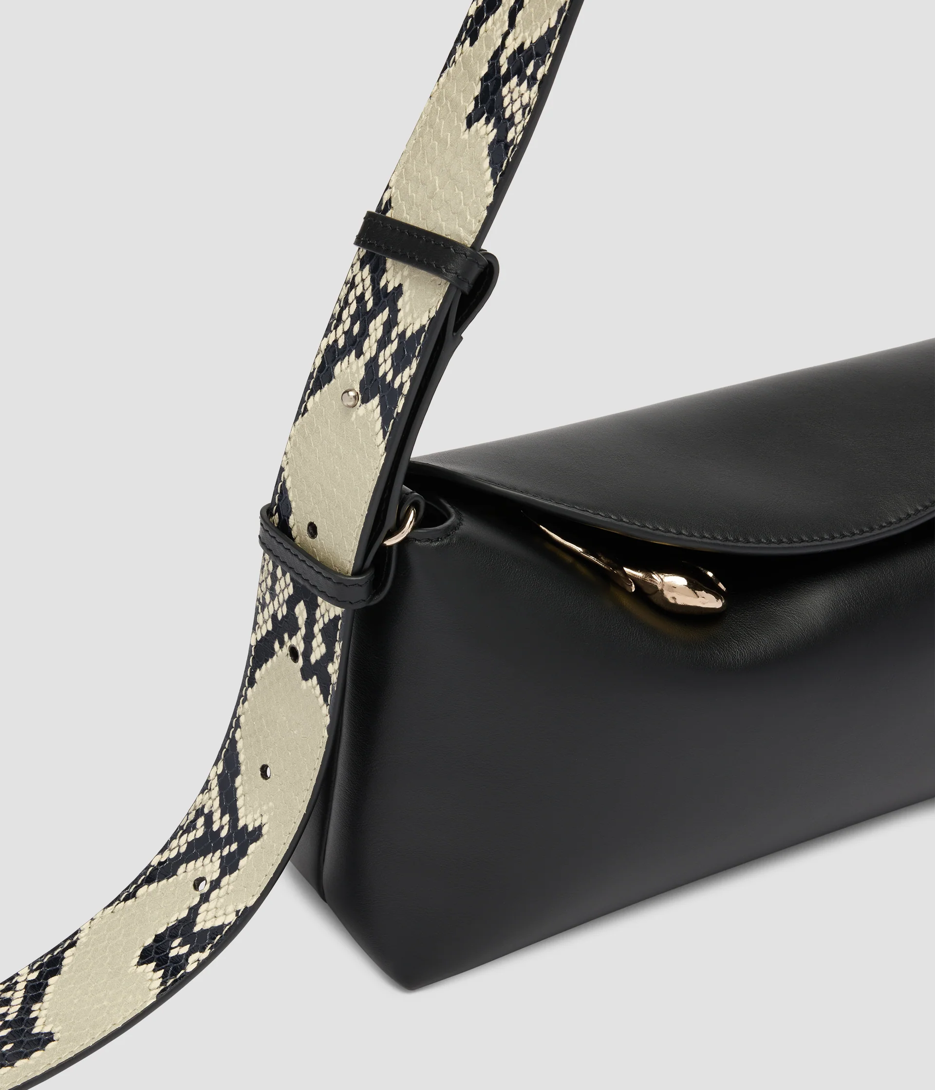 East West Bloom Bag - Image 5
