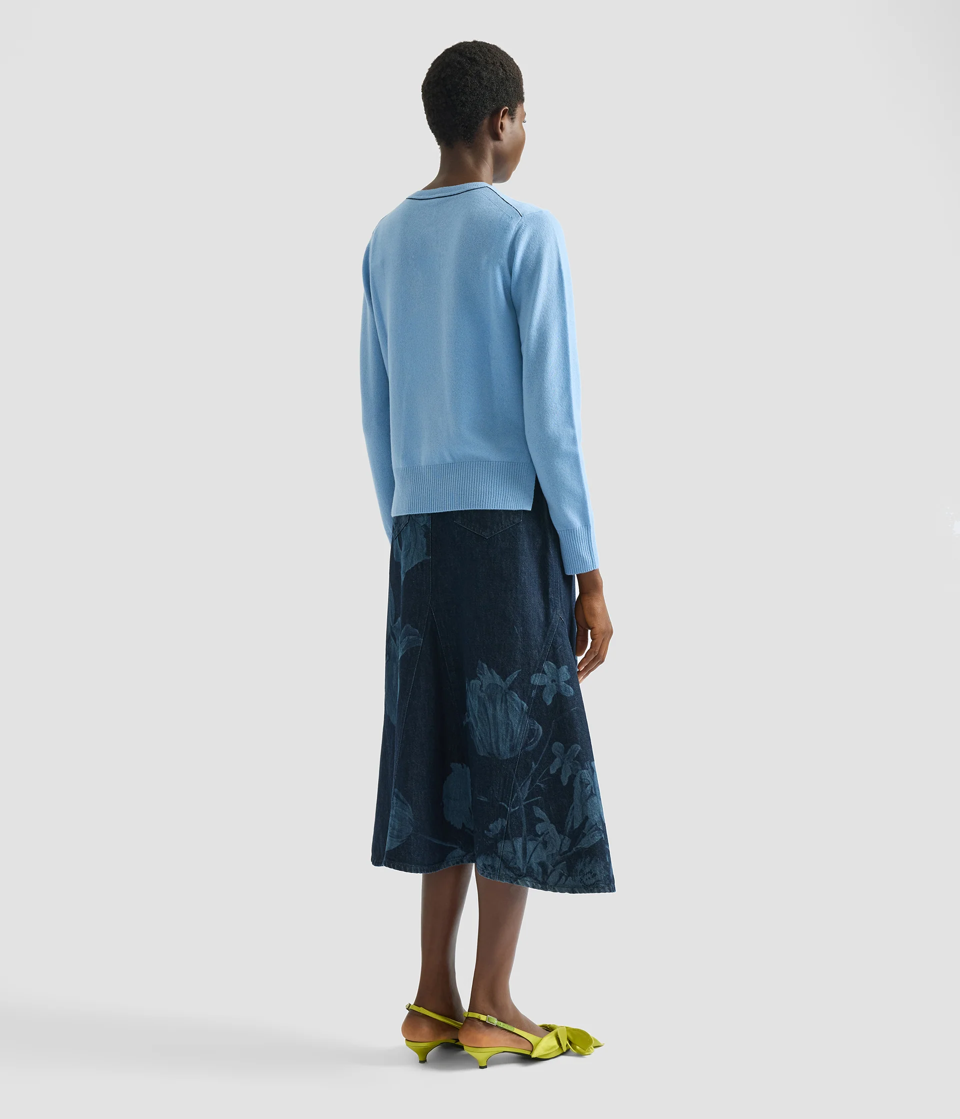 Cashmere Crew Neck Cardigan - Image 3