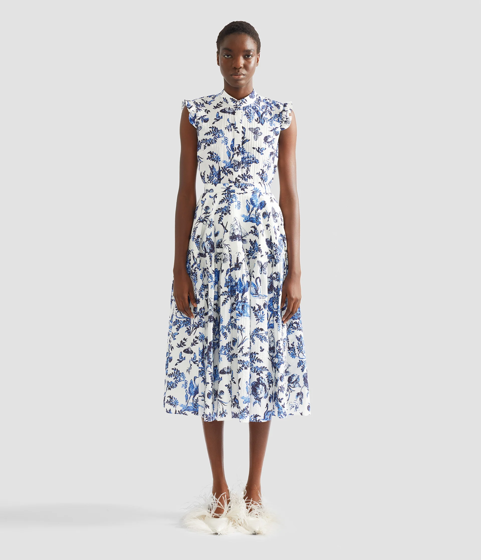 Crinkled Jacquard Sleeveless Shirt - Image 4