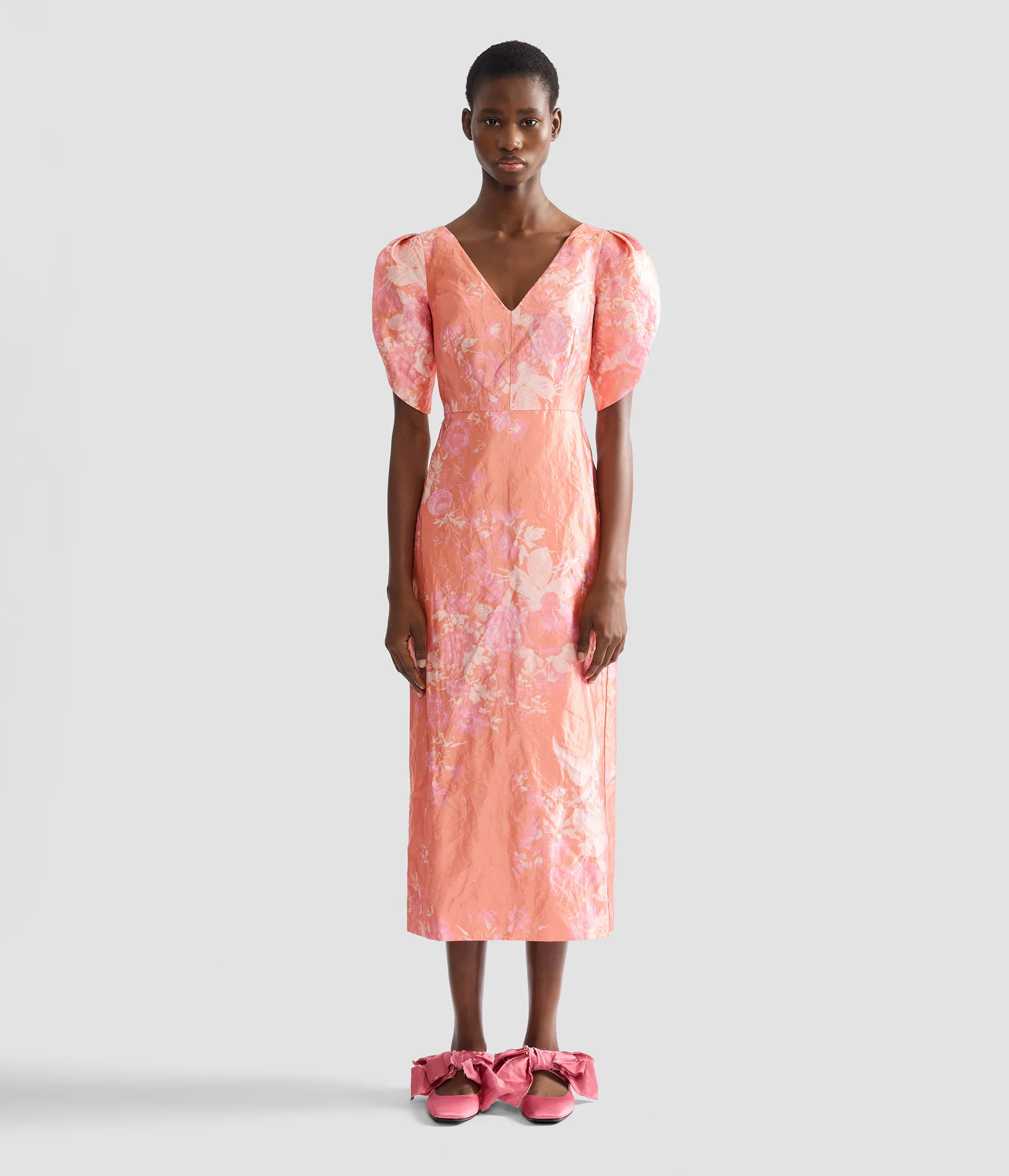 Floral Print Textured Satin Midi Pencil Dress - Image 3